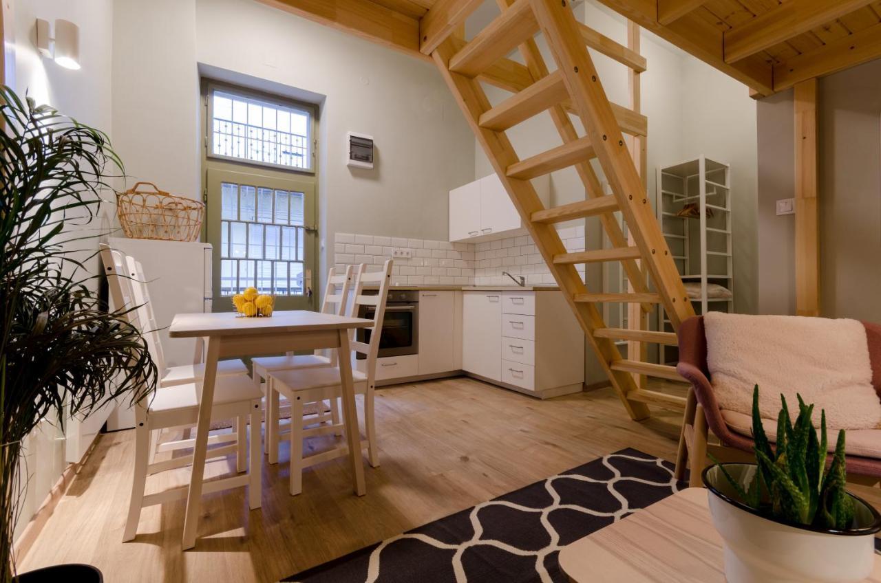 Cosy Studio In Party District Ak20S Budapest Exterior photo